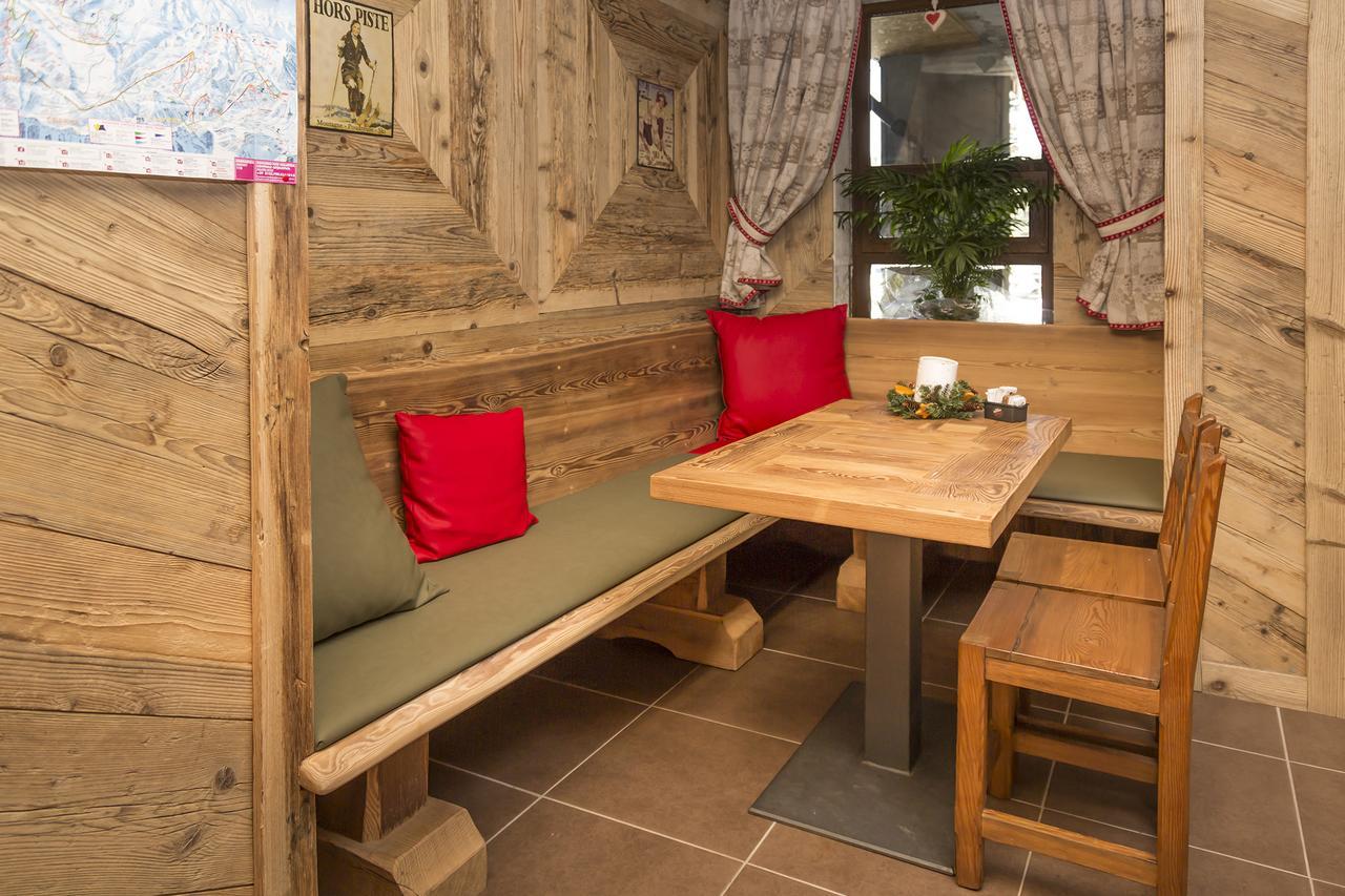 Hotel Clotes 3*